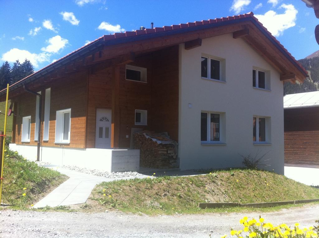 Casa Aurora Villa Tujetsch Ruang foto